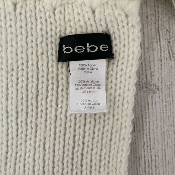 Bebe women OS Winter beanie and scarf white w/black writing - Picture 10 of 10